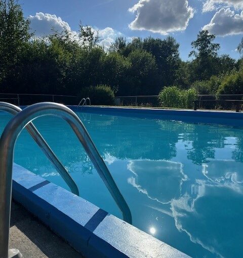 Poolavtäckning 6 juni 10.00